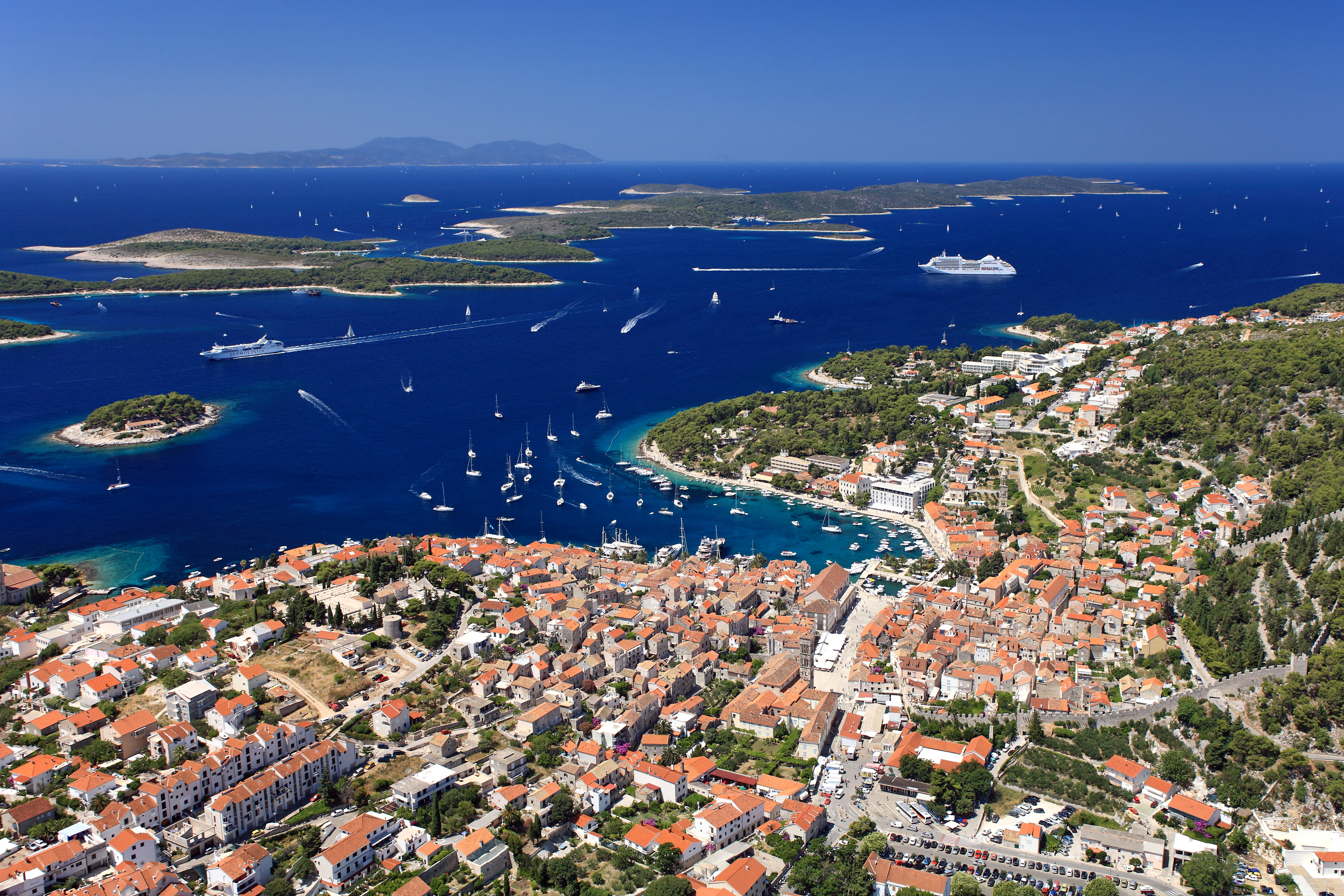 hvar-panorama-optimizirano-za-tisak-boris-kacan.jpg